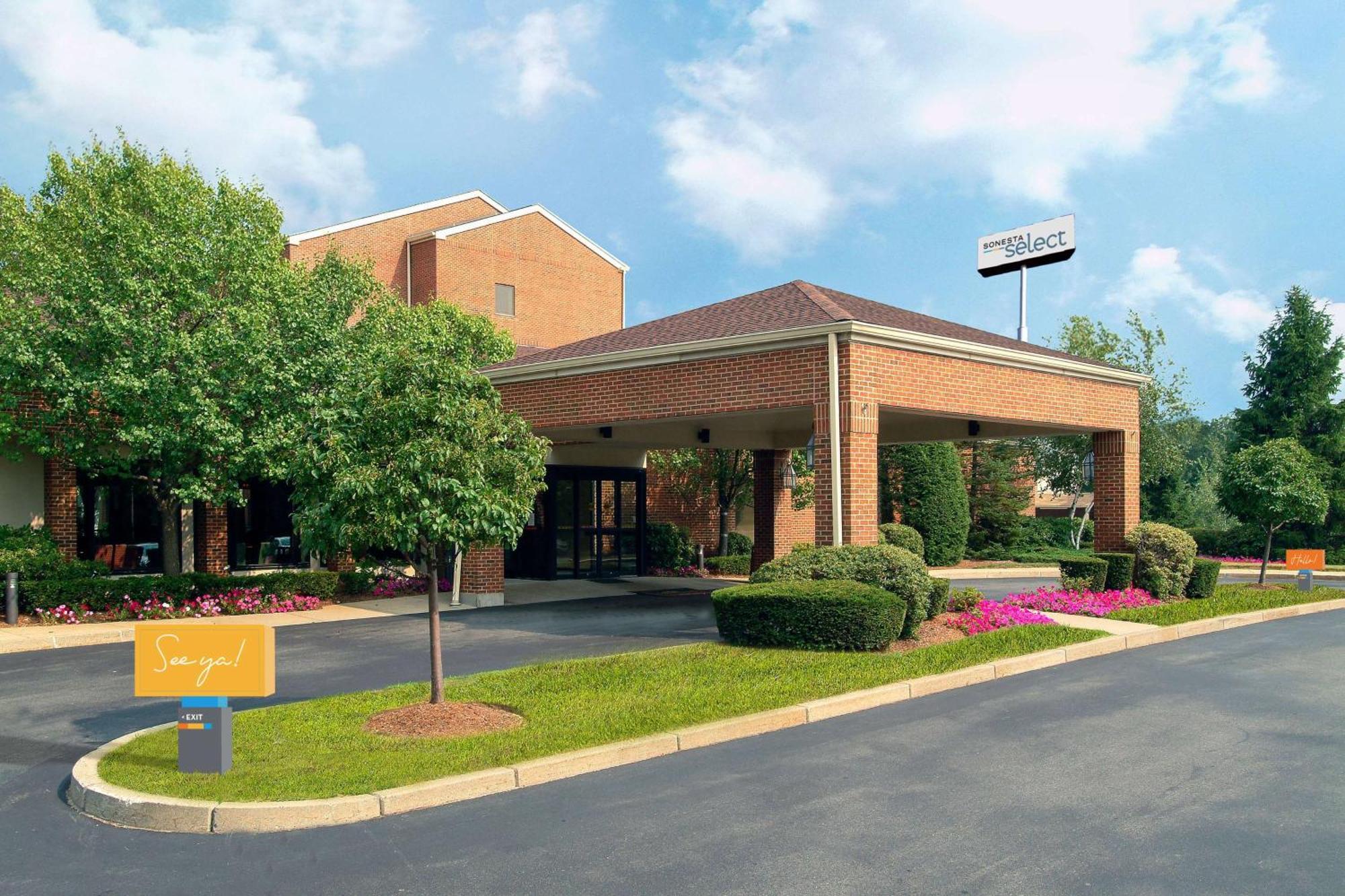 Sonesta Select Boston Milford Hotel Exterior photo